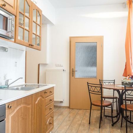 Pension Konopiste Benesov  Extérieur photo