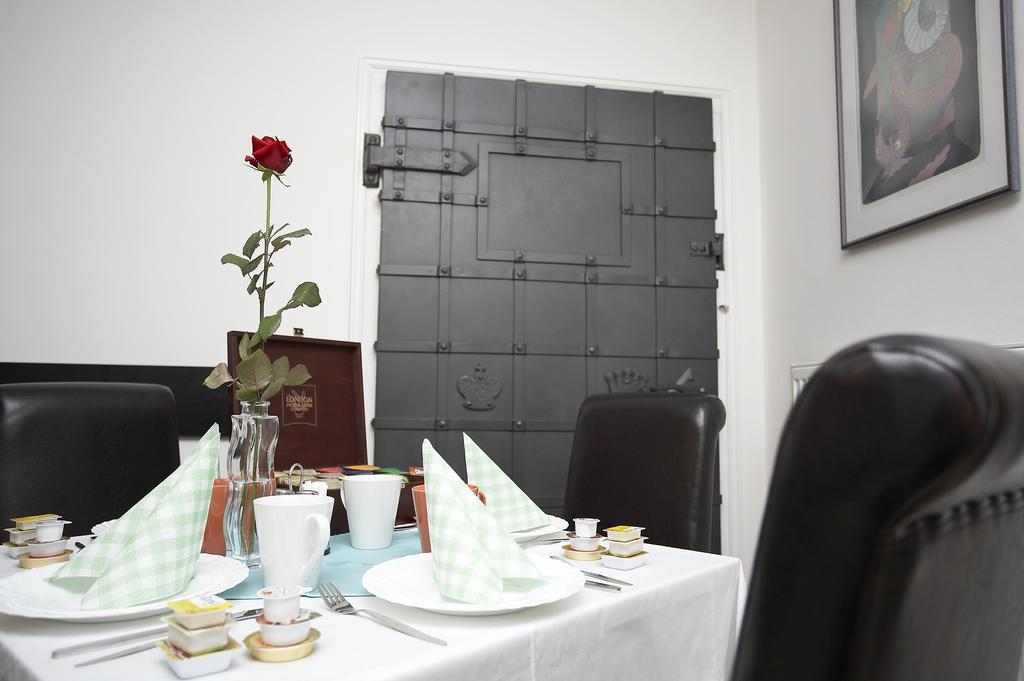 Pension Konopiste Benesov  Extérieur photo