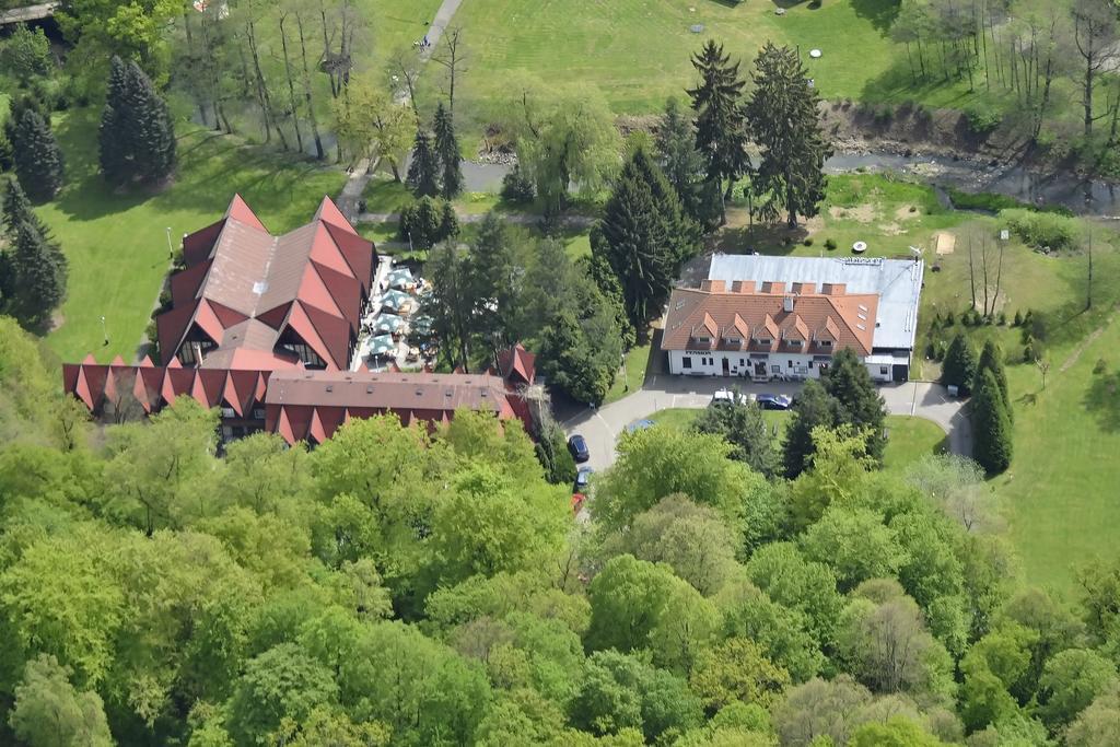 Pension Konopiste Benesov  Extérieur photo